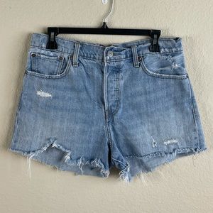 Levi’s blue jean shorts wedgie shorts size 31